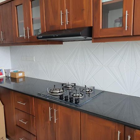 New 2 Bedroom Apartment, 100M Away From The Beach Dehiwala-Mont Lavinia Extérieur photo