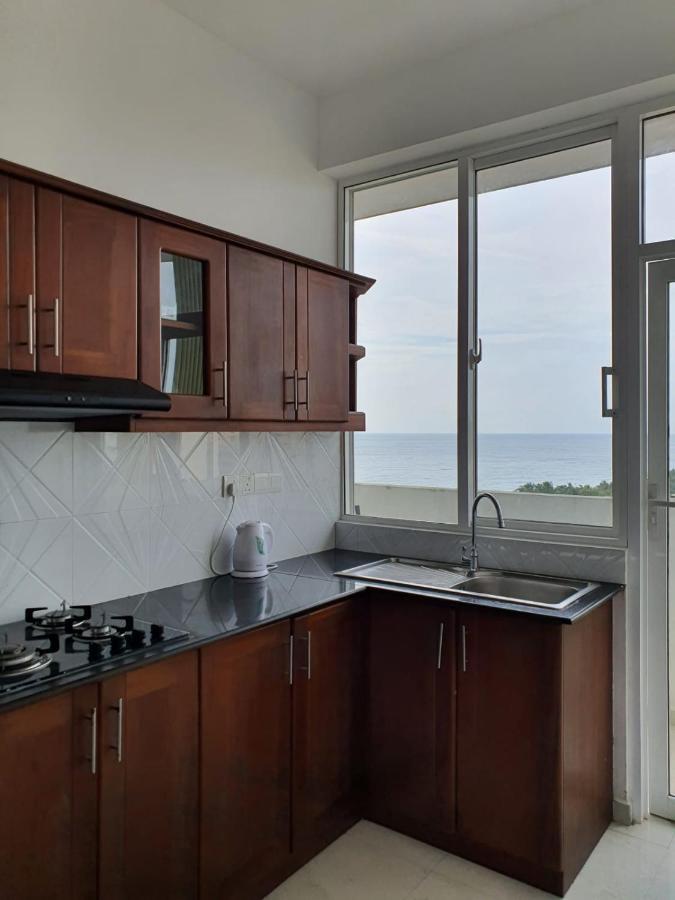 New 2 Bedroom Apartment, 100M Away From The Beach Dehiwala-Mont Lavinia Extérieur photo