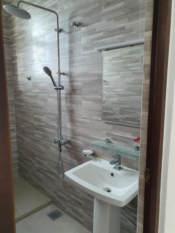 New 2 Bedroom Apartment, 100M Away From The Beach Dehiwala-Mont Lavinia Extérieur photo
