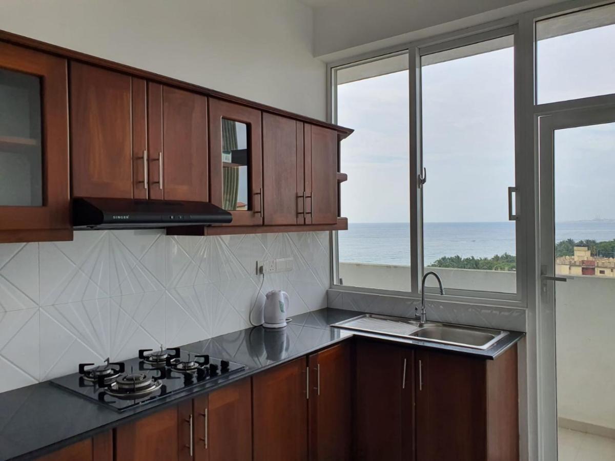 New 2 Bedroom Apartment, 100M Away From The Beach Dehiwala-Mont Lavinia Extérieur photo