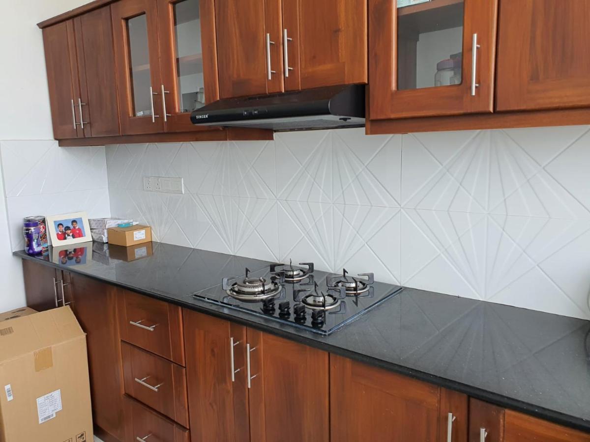 New 2 Bedroom Apartment, 100M Away From The Beach Dehiwala-Mont Lavinia Extérieur photo