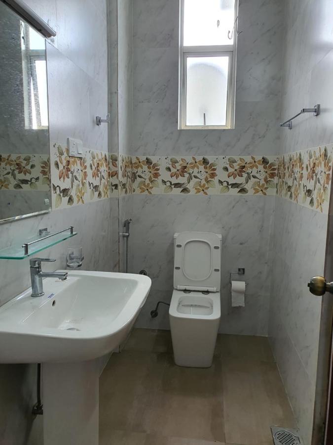 New 2 Bedroom Apartment, 100M Away From The Beach Dehiwala-Mont Lavinia Extérieur photo