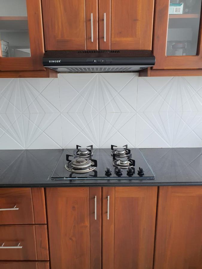 New 2 Bedroom Apartment, 100M Away From The Beach Dehiwala-Mont Lavinia Extérieur photo